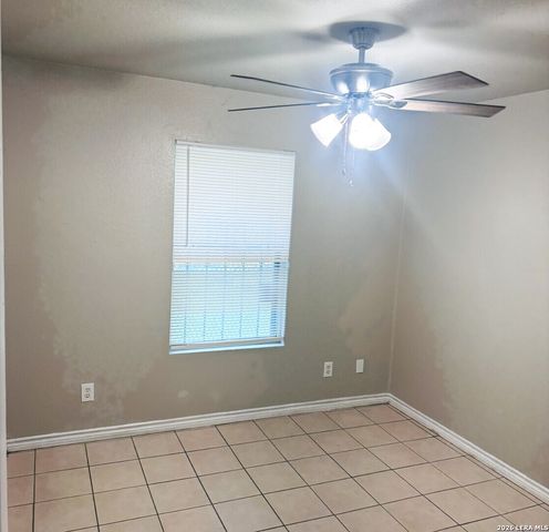 433 Amires Pl Unit 1, San Antonio, TX 78237