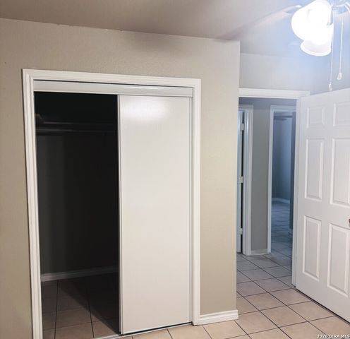 433 Amires Pl Unit 1, San Antonio, TX 78237