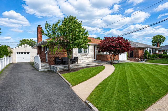 117 Wadsworth Avenue, Levittown, NY 11756