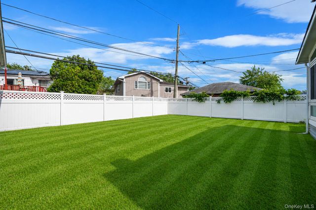 117 Wadsworth Avenue, Levittown, NY 11756