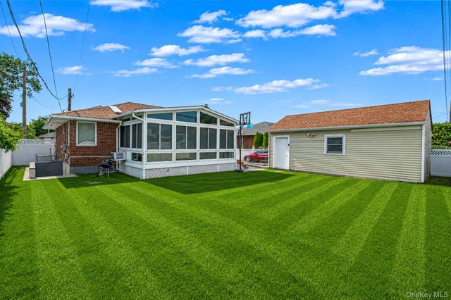 117 Wadsworth Avenue, Levittown, NY 11756