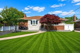 117 Wadsworth Avenue, Levittown, NY 11756