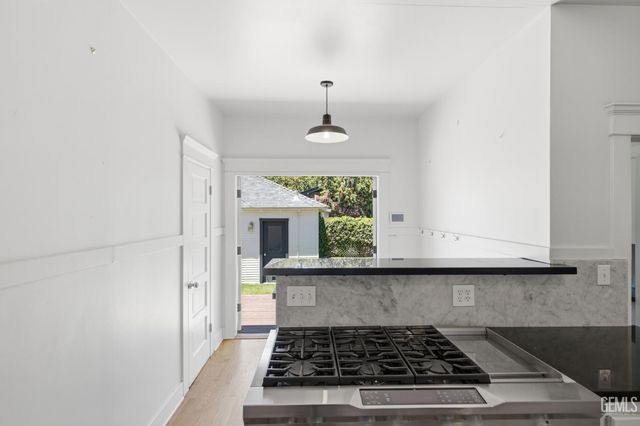 2530 19th Street, Bakersfield, CA 93301
