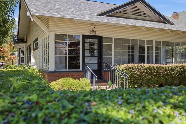 2530 19th Street, Bakersfield, CA 93301