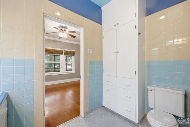 2530 19th Street, Bakersfield, CA 93301