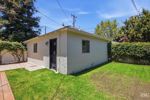 2530 19th Street, Bakersfield, CA 93301