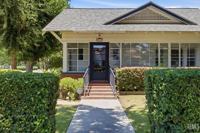 2530 19th Street, Bakersfield, CA 93301