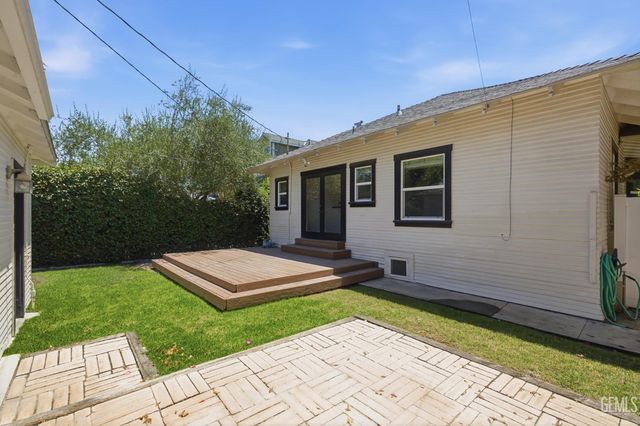 2530 19th Street, Bakersfield, CA 93301