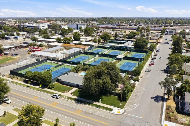 2530 19th Street, Bakersfield, CA 93301
