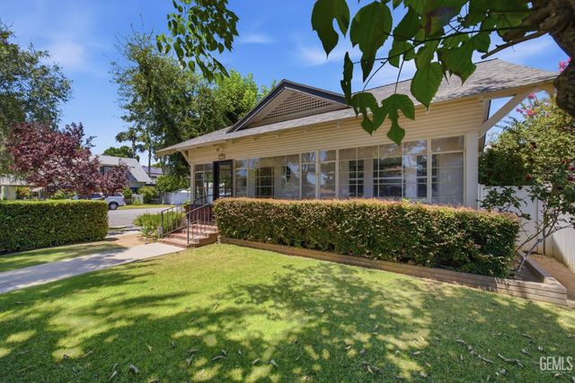 2530 19th Street, Bakersfield, CA 93301