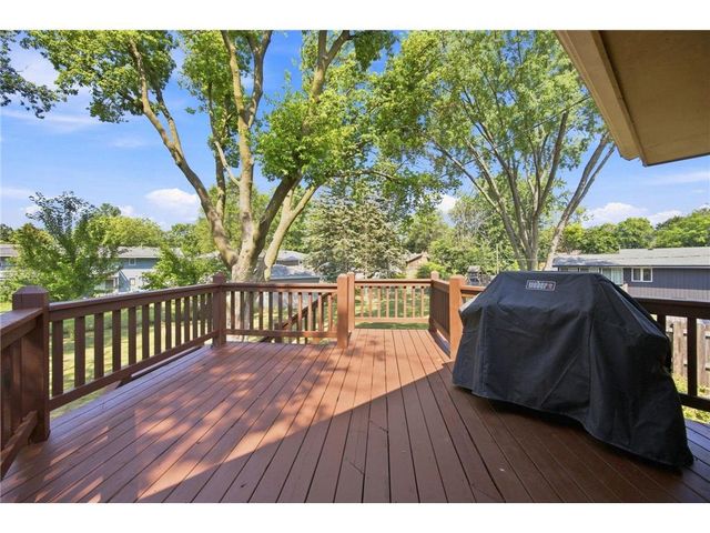 2370 Pleasant View Drive, New Brighton, MN 55112