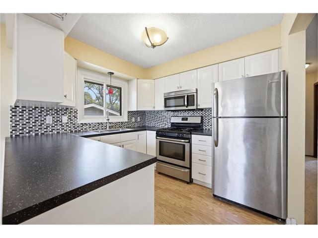 2370 Pleasant View Drive, New Brighton, MN 55112