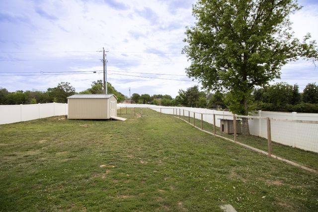 1247 Hartsville Pike, Lebanon, TN 37087