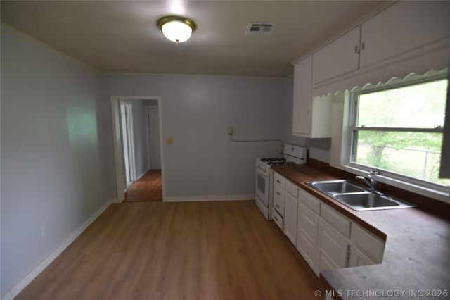 813 S Elm Avenue, Bartlesville, OK 74003