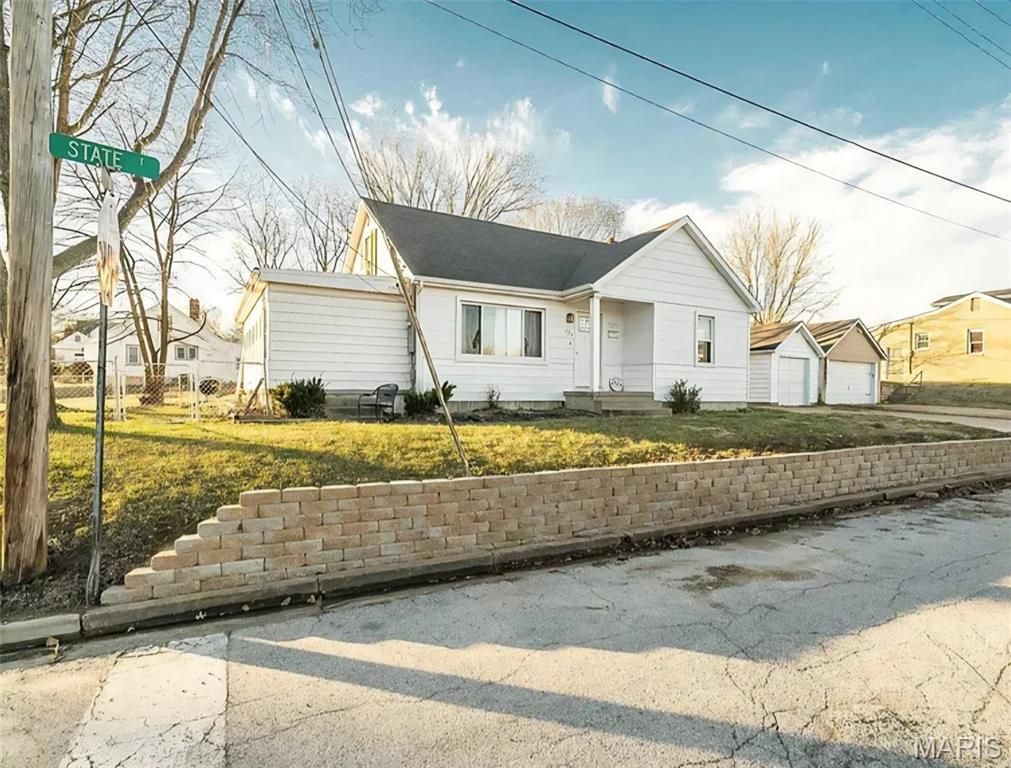 724 E State Street, Union, MO 63084