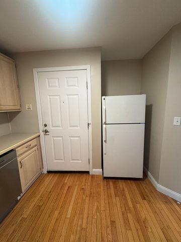 52 Washington 7, Marblehead, MA 01945