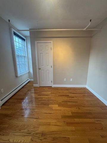 52 Washington 7, Marblehead, MA 01945