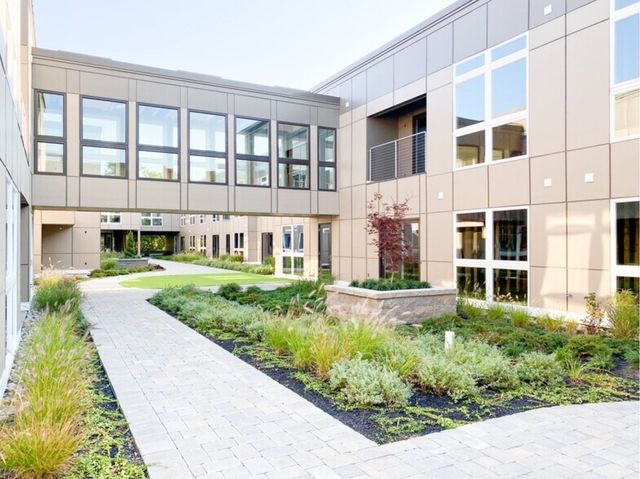 350 Pleasant St 338, Watertown, MA 02472