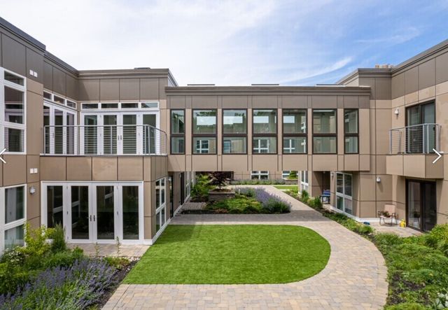 350 Pleasant St 338, Watertown, MA 02472