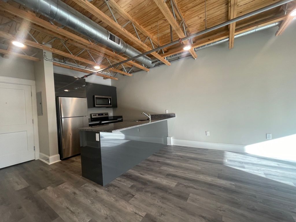 350 Pleasant St 338, Watertown, MA 02472