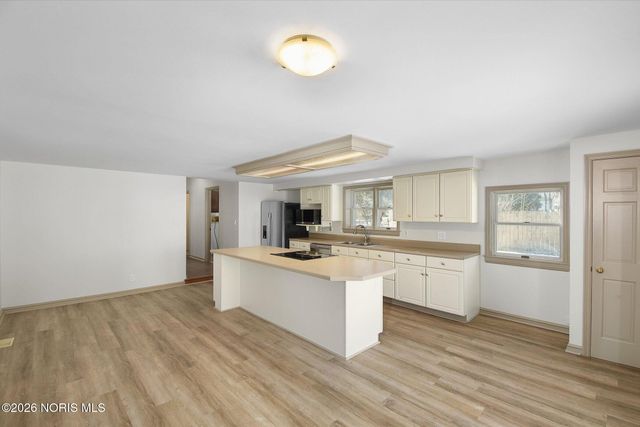 701 W Broadway Street, Maumee, OH 43537