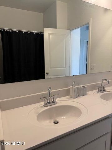 10420 W TAMARISK Avenue, Tolleson, AZ 85353