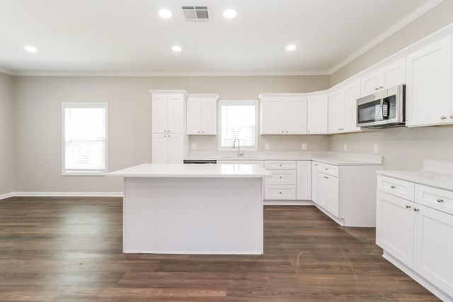 8516 Kellett Street, Houston, TX 77028