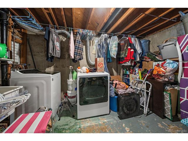 271 E Davies Ave, Centennial, CO 80122