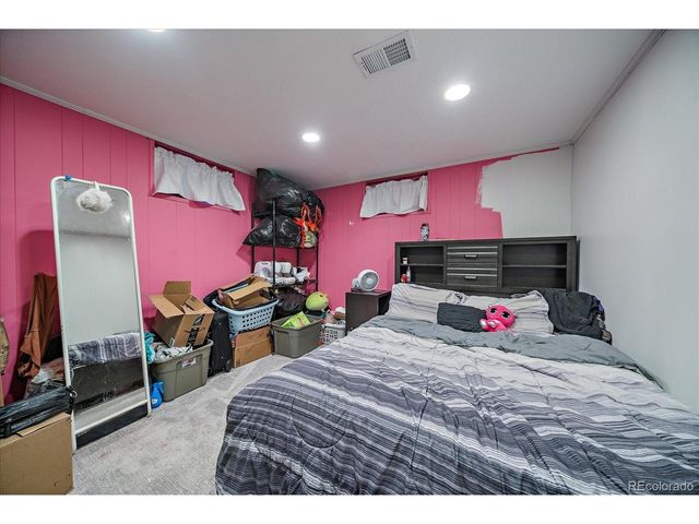 271 E Davies Ave, Centennial, CO 80122