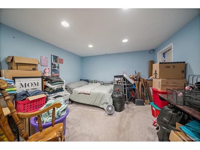 271 E Davies Ave, Centennial, CO 80122