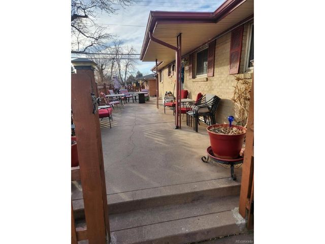 271 E Davies Ave, Centennial, CO 80122