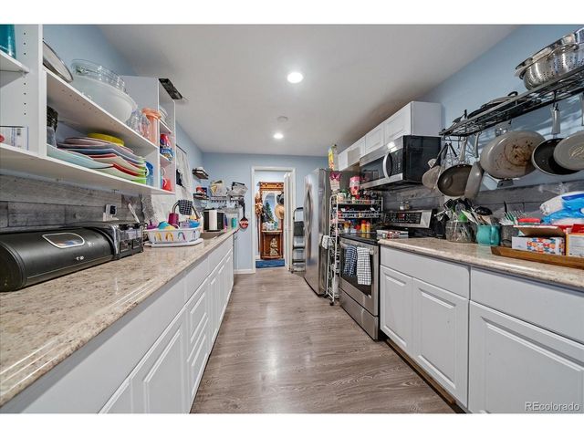 271 E Davies Ave, Centennial, CO 80122