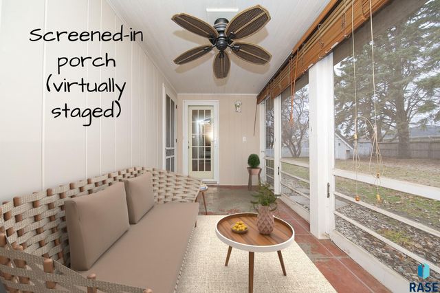 2700 W Wood Dr Drive, Sioux Falls, SD 57105