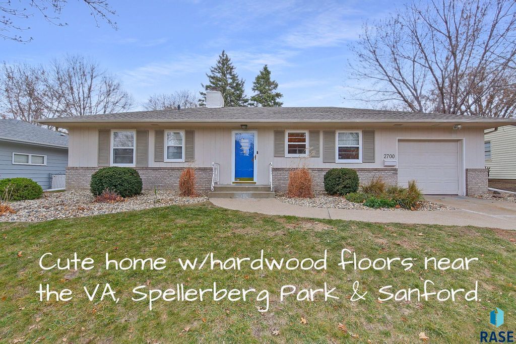 2700 W Wood Dr Drive, Sioux Falls, SD 57105