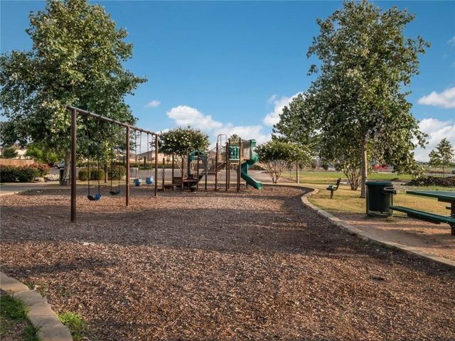 344 Enforcer LOOP, Jarrell, TX 76537