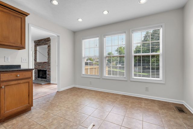 276 Fair Haven Dr, Clarksville, TN 37043