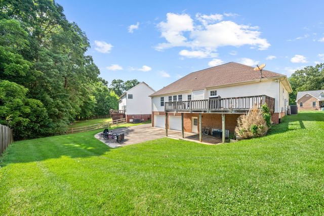 276 Fair Haven Dr, Clarksville, TN 37043