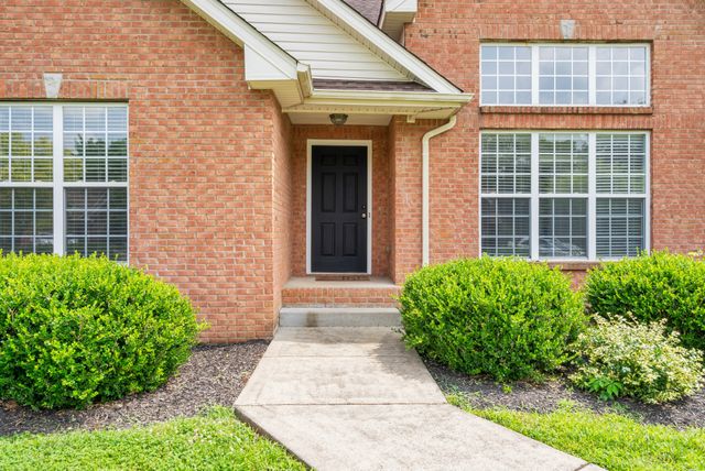276 Fair Haven Dr, Clarksville, TN 37043