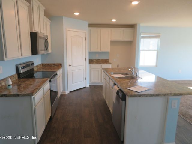 4327 WARM SPRINGS Way, Middleburg, FL 32068