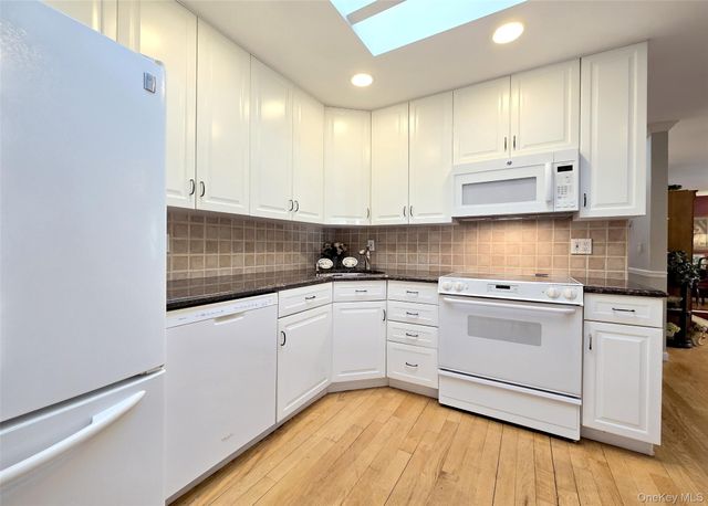 175 Birchwood Road, Coram, NY 11727