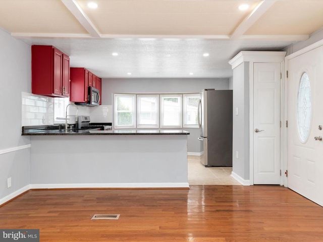 9402 BEECH PARK ST, Capitol Heights, MD 20743