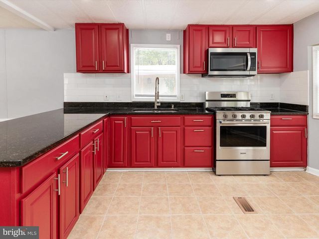 9402 BEECH PARK ST, Capitol Heights, MD 20743