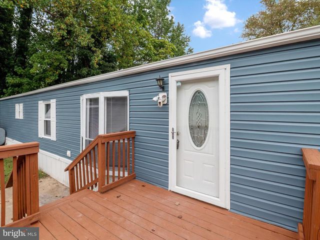 9402 BEECH PARK ST, Capitol Heights, MD 20743