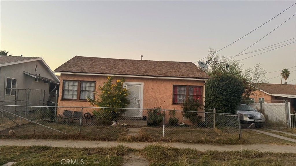 1001 1001 N Mountain View, San Bernardino, CA 92410
