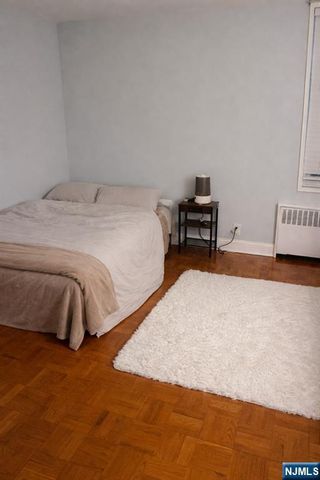 2160 Center Avenue 1P, Fort Lee, NJ 07024