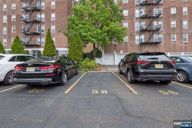 2160 Center Avenue 1P, Fort Lee, NJ 07024