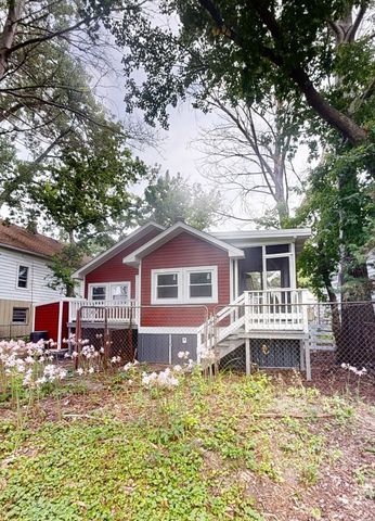 27849 W Lake Shore Drive, Spring Grove, IL 60081