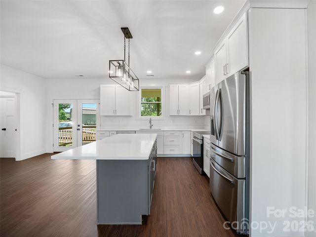 105 Crowder Hills Lane, Asheville, NC 28804