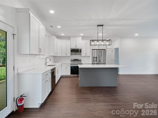 105 Crowder Hills Lane, Asheville, NC 28804