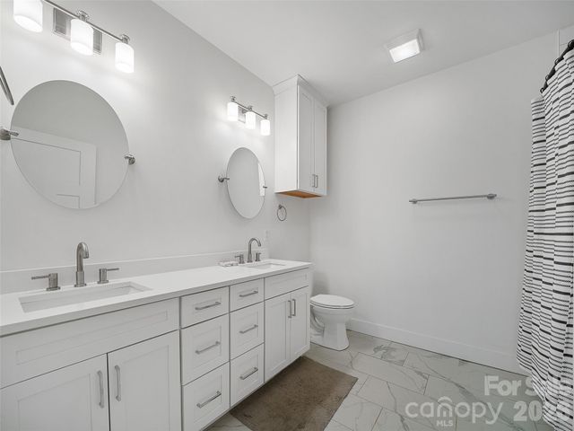 105 Crowder Hills Lane, Asheville, NC 28804